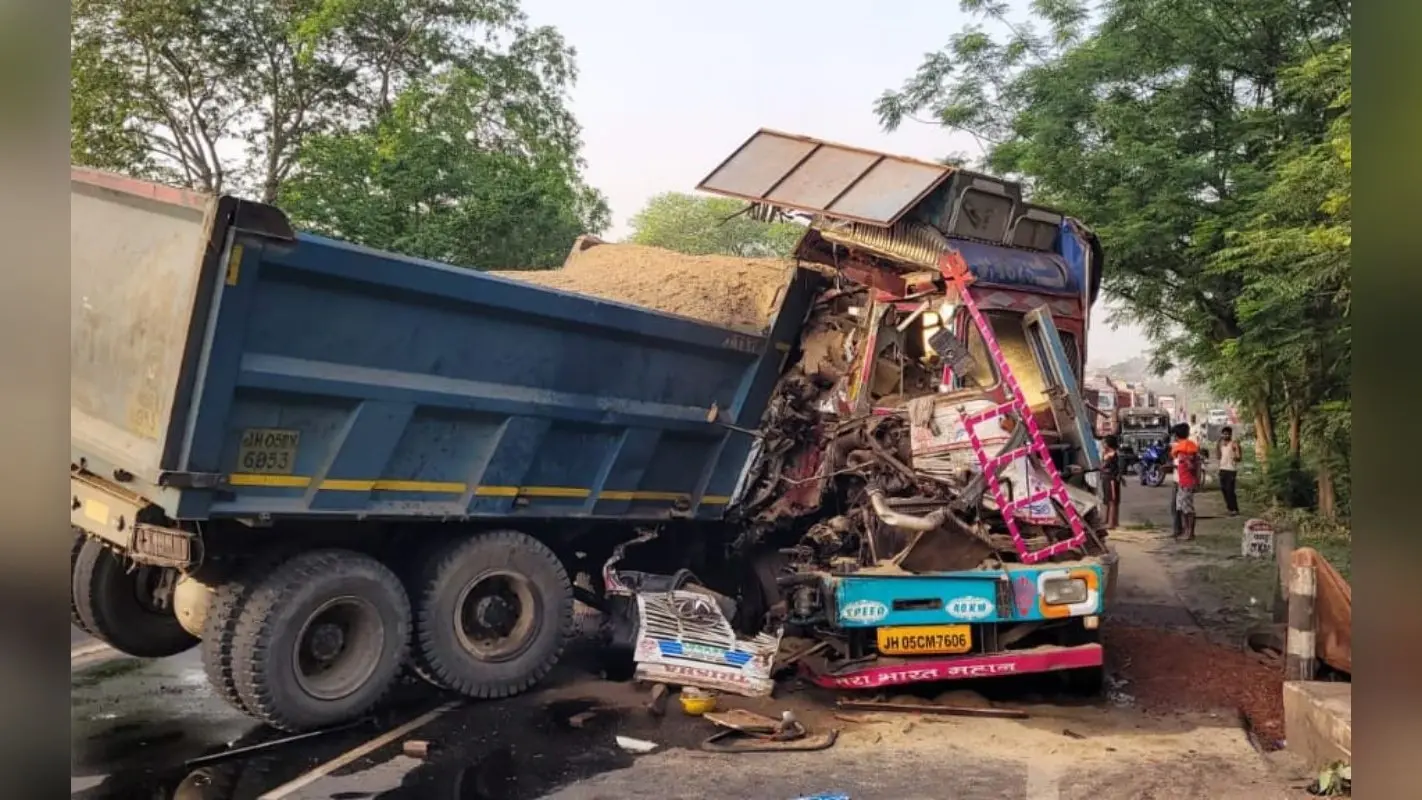 बिहार: तेज रफ्तार स्कॉर्पियो हाइवे पर खड़े कंटेनर में घुसी, सड़क हादसे में सात लोगों की मौत, चार घायल