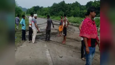 WB News: जलपाईगुड़ी में भीषण सड़क हादसा, ट्रक और ट्रेलर में हुई जबरदस्त टक्कर, 3 मजदूरों की मौत, 12 घायल