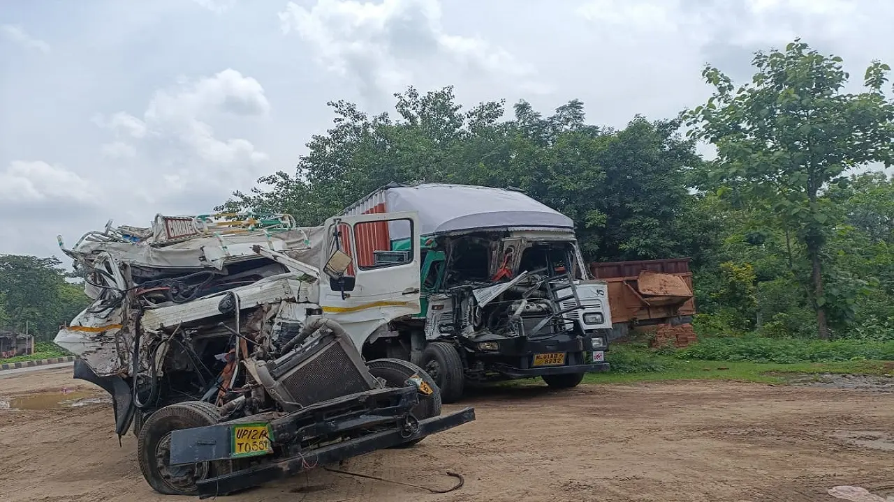 Jharkhand News: झारखंड में सड़क हादसे में हवलदार की मौत, वाहन जांच के दौरान तेज रफ्तार गैस टैंकर ने कुचला