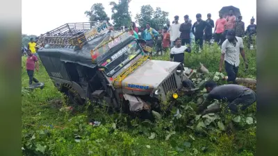 झारखंड: रांची के सिकिदिरी इलाके में सड़क हादसा, दो वाहनों की टक्कर में पांच लोग घायल, एक की हालत गंभीर