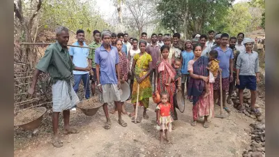 झारखंड : पश्चिमी सिंहभूम के इस गांव के ग्रामीणों ने चुनाव का किया बहिष्कार, कहा- रोड नहीं तो वोट नहीं