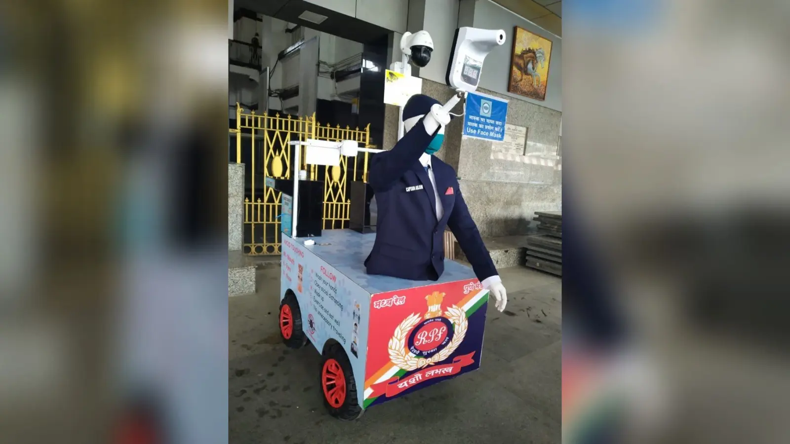 Irctc/Indian Railways : स्टेशन पर अब जवान नहीं रोबोट करेगा थर्मल स्क्रीनिंग ! रेलवे ने लॉन्च किया ‘कैप्टन अर्जुन’