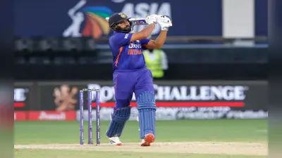 इन बल्लेबाजों ने इस साल इंटरनेशनल क्रिकेट में जड़े हैं सबसे अधिक छक्के, जानें कौन खिलाड़ी है पहले स्थान पर