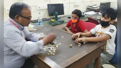 दो भाइयों ने जन्मदिन नहीं मना कर गुल्लक के 9606 रुपये मुख्यमंत्री राहत कोष में समर्पित किये, 14 अप्रैल को था नन्हें दानवीरों का जन्मदिन