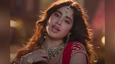 Panghat Song : रूही फिल्म का ‘पनघट’ सॉन्ग रिलीज, दुल्हन बन राजकुमार और वरुण की दिल की धड़कन बढ़ा रही जाह्रवी, VIDEO