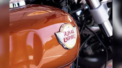 Royal Enfield Meteor 350 की तस्वीरें लीक, तीन वेरिएंट्स में आयेगी नयी बाइक