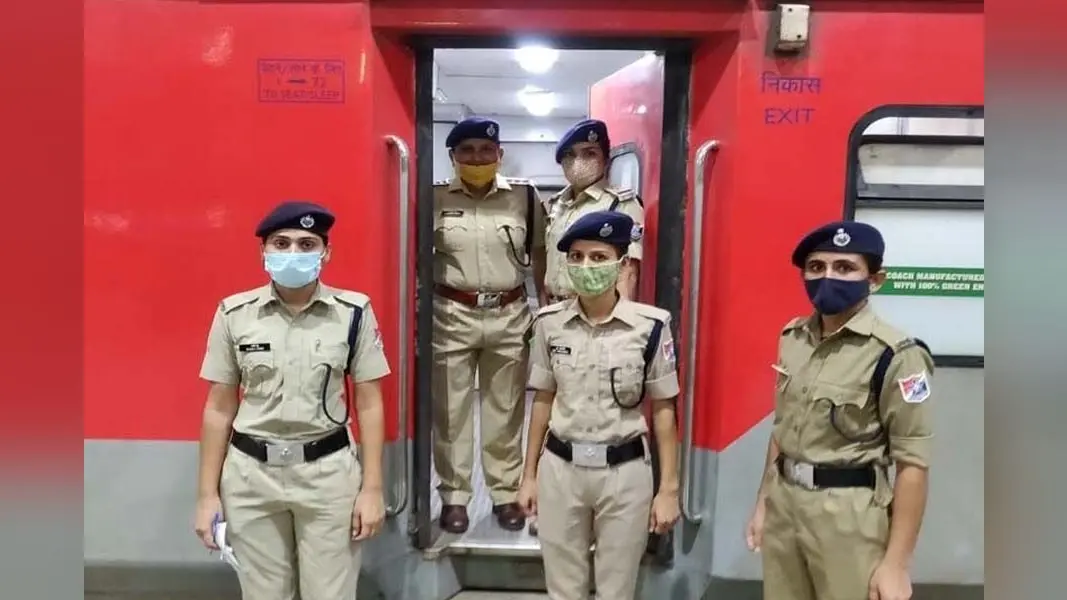 Indian Railways : अब महिलाओं की रेलयात्रा को सुरक्षित बनायेगा ‘मेरी सहेली’ अभियान