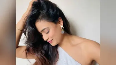 Khatron Ke Khiladi 11 की कंटेस्टेंट श्वेता तिवारी ने केपटाउन से शेयर की लेटेस्ट फोटो, शार्ट व्हाइट ड्रेस में एक्ट्रेस दिखीं बेहद हसीन