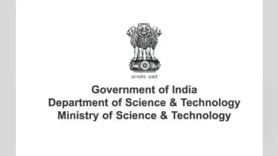 आरवी के तीन छात्रों को 5 साल तक मिलेगा सालाना “80 हजार