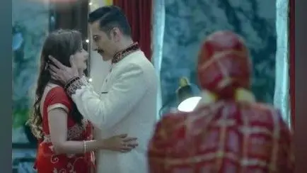Anupama Spoiler Alert : पति वनराज और काव्या को बेडरूम में साथ देखकर अनुपमा का हुआ ये हाल, आने वाला है नया ट्विस्ट!