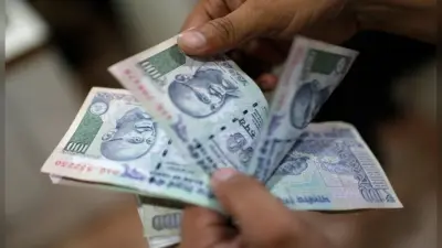 हर माह 42 रुपये निवेश कर पाएं 1000 रुपये पेंशन, अटल पेंशन योजना में सुरक्षा भी और पैसा भी