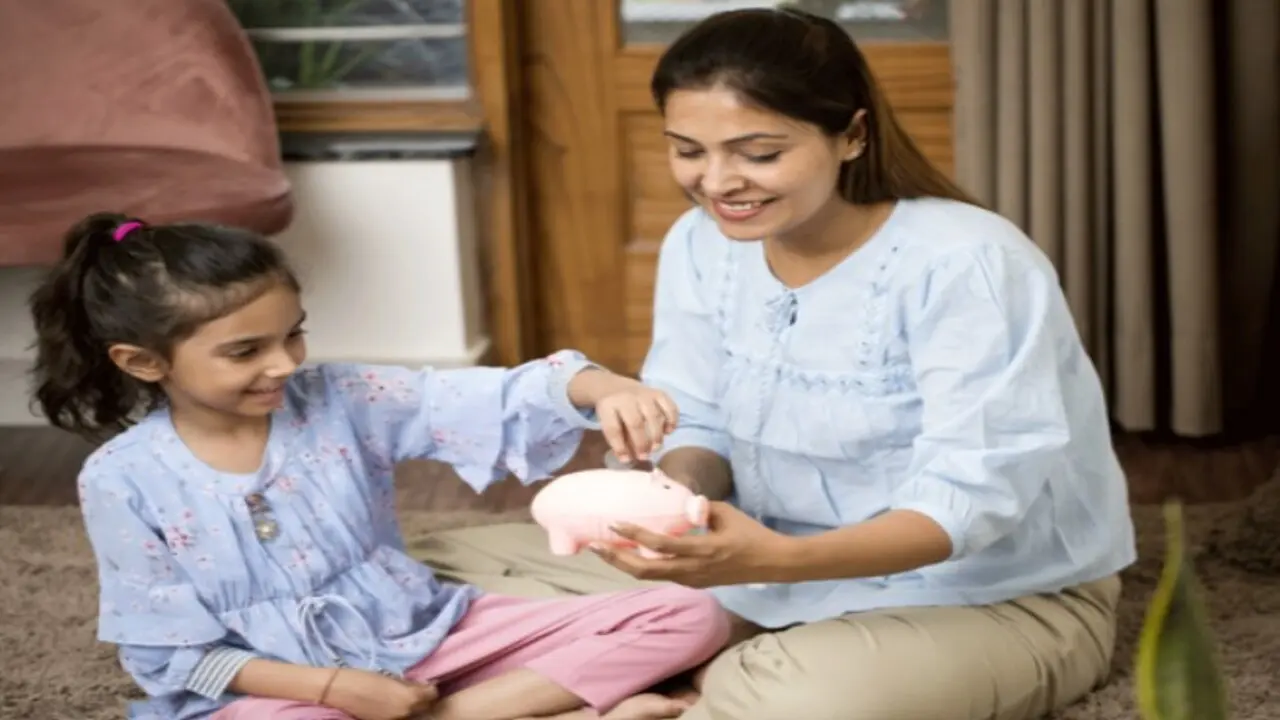 Small Saving Scheme: महिलाओं के लिए बेस्ट है पोस्ट ऑफिस के ये पांच प्लान, देंगे तगड़ा रिटर्न