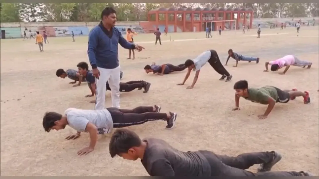 बिहार: अब सीआरपीएफ में जाने का सपना होगा सच, सब-इंस्पेक्टर के 212 पदों पर आयी बंपर वेकैंसी