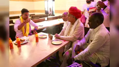 हिमाचल चुनाव 2022: कई सभाओं में खुद गाड़ी चलाकर पहुंचे सचिन पायलट, वोटर्स को अनोखे अंदाज में लुभाया