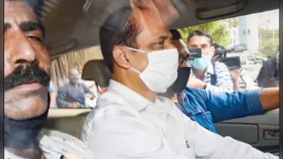 जबरन वसूली मामला: मुंबई पुलिस की कस्टडी में भेजा गया सचिन वाजे, कोर्ट से 6 नवंबर तक मिली रिमांड