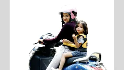 Children Helmet Rule: 4 साल से छोटे बच्चों के लिए हेलमेट जरूरी, यहां समझें नयी गाइडलाइंस की पूरी बात