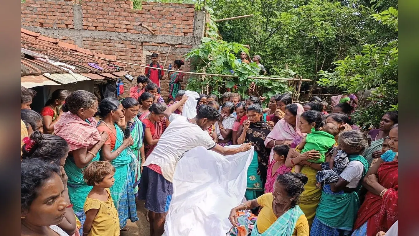 Jharkhand Weather News: झारखंड में गरज के साथ बारिश, वज्रपात से महिला समेत तीन लोगों की मौत, एक घायल