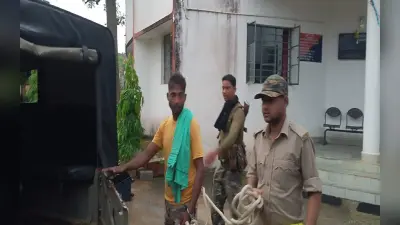 सिमडेगा में देशी कट्टा व जिंदा कारतूस के साथ अपराधी राजेश साहू गिरफ्तार