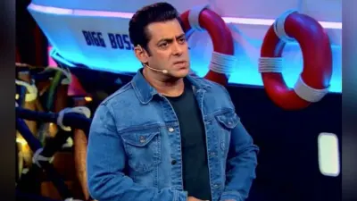 बॉलीवुड सुपरस्टार सलमान खान ने शेयर की शर्टलेस तसवीर, फैंस ने कमेंट में लिखा- भाई ये क्या मजाक है…
