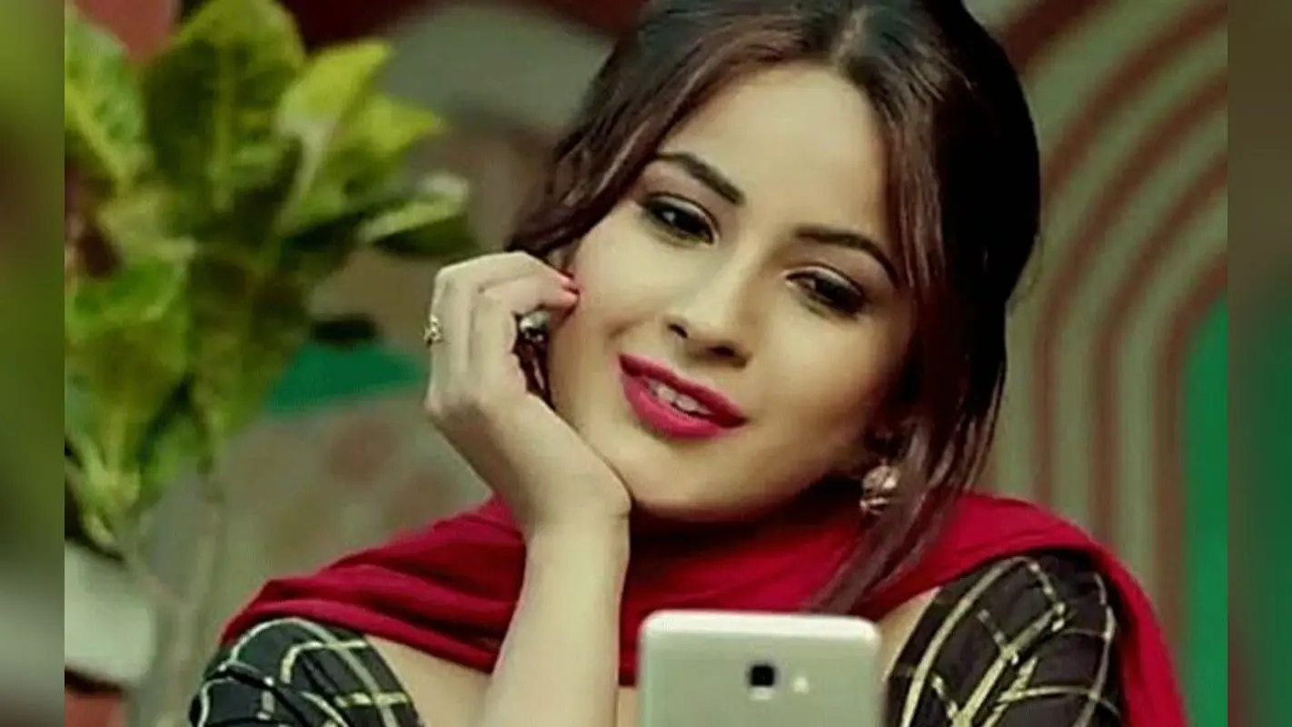 Shehnaaz Gill Phone Wallpaper: शहनाज गिल के फोन वॉलपेपर पर है ये किसकी तसवीर? जानकर हो जाएंगे हैरान
