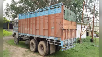 अवैध बालू माफिया पर पुलिस का शिकंजा, ट्रक जब्त, 2 लोगों की हुई गिरफ्तारी