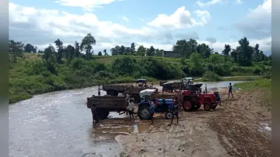 नदियों के बालू पर फिर लगी माफियाओं की नजर, धड़ल्ले से हो रहा अवैध उठाव