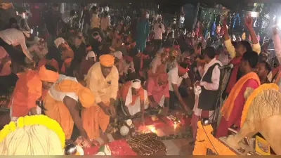 माता रानी की जयघोष से गूंज उठा इटखोरी का मां भद्रकाली मंदिर, संधि बलि में श्रद्धालुओं की उमड़ी भीड़