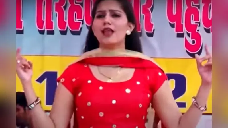 सोशल मीडिया पर तेजी से वायरल हुआ सपना चौधरी का स्टेज डांस VIDEO,’किडनैप हो जावेगी’ गाने पर किया जबदस्त डांस