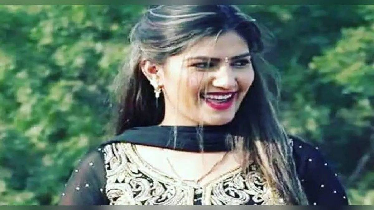 Sapna Choudhary Video: सपना चौधरी ने ‘अंखियों से गोली मारे’ गाने पर किया जबरदस्त डांस’, वीडियो वायरल