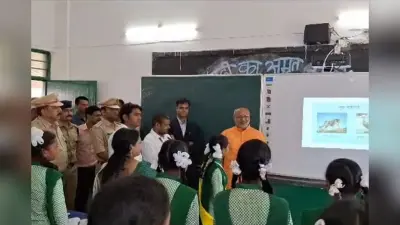 सरायकेला में राज्यपाल ने स्टूडेंट्स से किया संवाद, बच्चों को अंडा और दूध मिले, राज्य सरकार से करेंगे बात