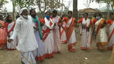 पाकुड़ : सोहराय पर्व के जरिये आदिवासी समुदाय के लोग एकता व सौहार्द का संदेश