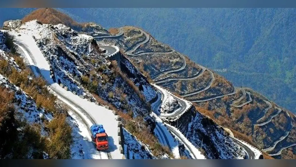 लद्दाख में घूमने के लिए टॉप 4 पर्यटन स्थल, जानिए पूरी डिटेल