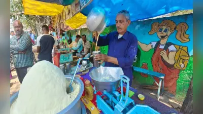 पलामू के मशहूर सत्तू शरबत पर महंगाई की मार, कहीं वजन कम तो कहीं मिलावट का ले रहे सहारा