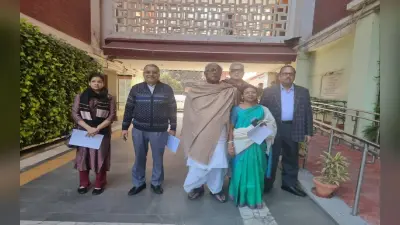 बंगाल : साकेत गोखले के मुद्दे पर तृणमूल सांसदों की टीम पहुंची चुनाव आयोग