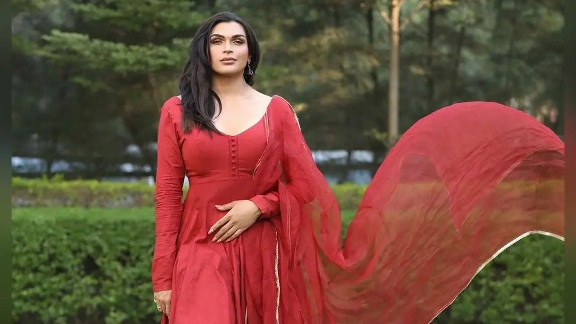 Saisha Shinde: हरनाज संधू का मिस यूनिवर्स गाउन डिजाइन करने वाली ट्रांसवुमन सायशा शिंदे के बारे में जानें