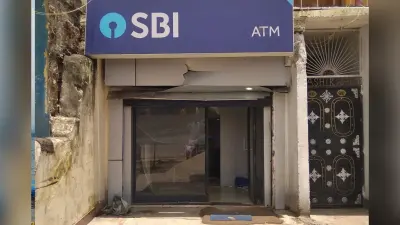 गोपालगंज में SBI एटीएम को गैस कटर से काटा, उड़ा लिए 23 लाख से अधिक रुपए, SP ने जांच के लिए गठित की SIT