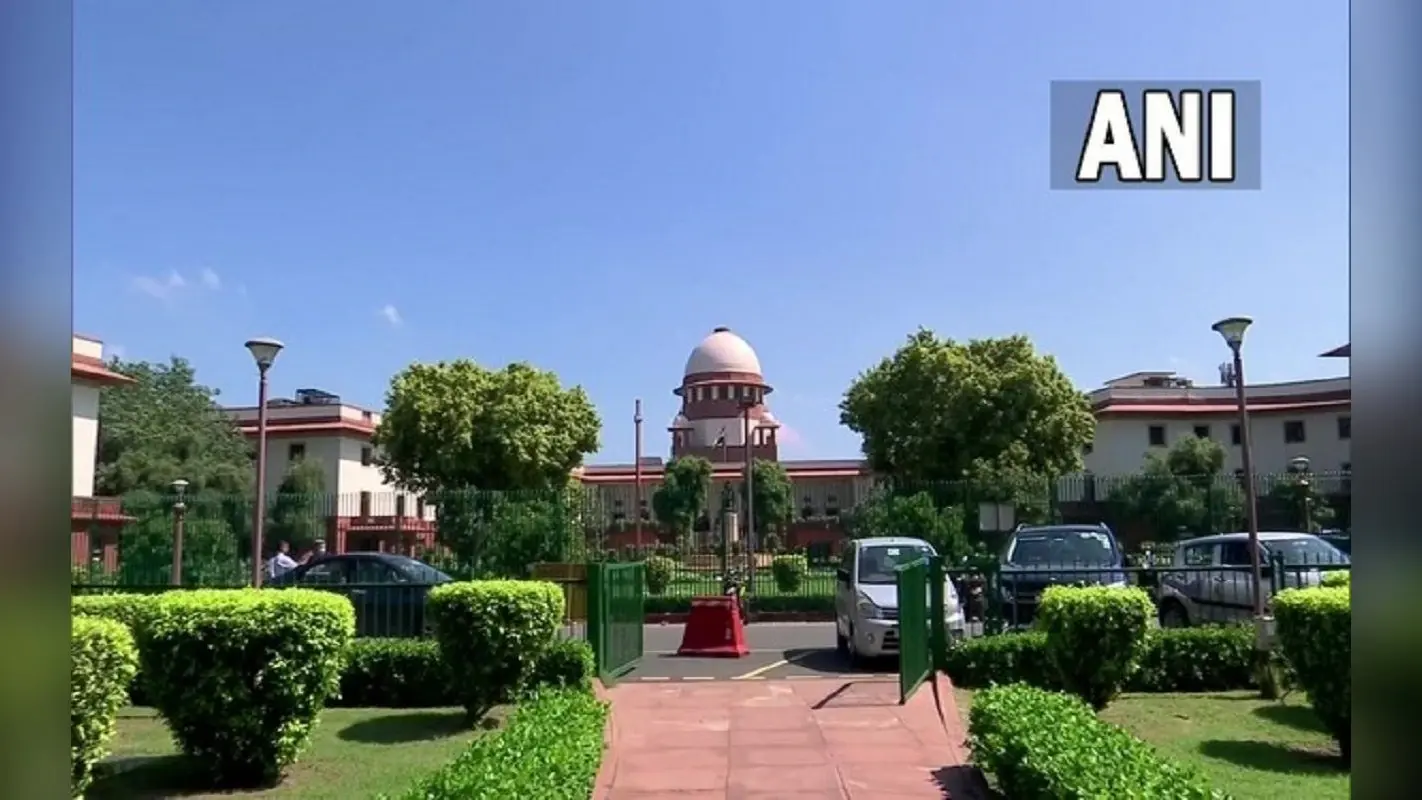 Hijab Case: ‘सिखों के कृपाण और पगड़ी की हिजाब से तुलना नहीं’, सुनवाई के दौरान SC की सख्त टिप्पणी