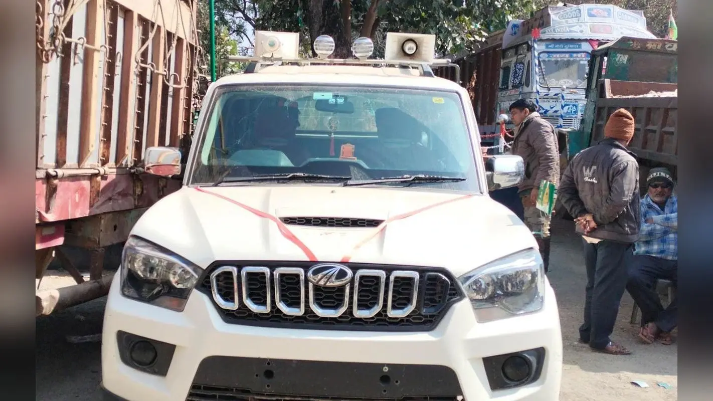 Jharkhand Crime News: बिहार का फर्जी पुलिसवाला बनकर कोडरमा में कर रहे थे वसूली, पकड़े गये तीन आरोपी