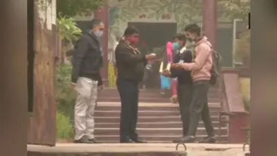 UP School: यूपी प्राइमरी स्कूल के छात्रों के लिए बड़ी खुशखबरी, यूनीफार्म-स्कूल बैग के लिए मिलेगी धनराशि