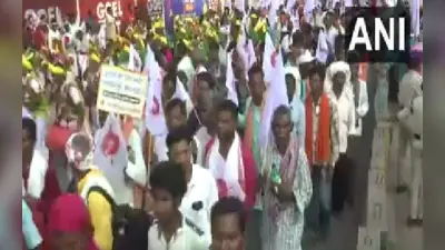 Chhattisgarh: सड़कों पर उतरा आदिवासी समुदाय, धर्म परिवर्तन करने वालों को आरक्षण का लाभ नहीं देने की मांग