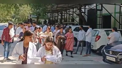 UP News: दो महीने बाद शुरू हुई बीएएमएस की परीक्षाएं, आगरा विश्वविद्यालय ने अपलोड किया गलत एडमिट कार्ड