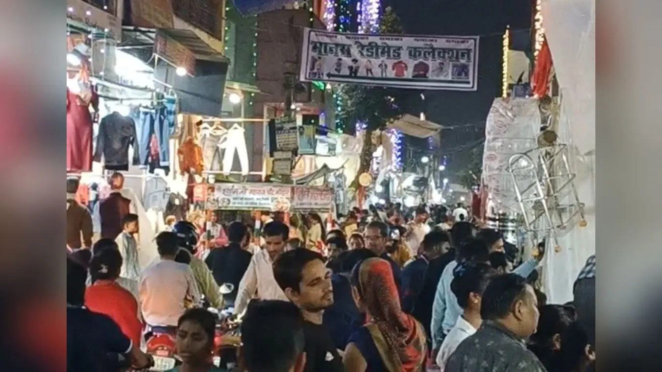 Agra में दीपावली – गोवर्धन पर खुले रहेंगे बाजार, नहीं होगी साप्ताहिक बंदी