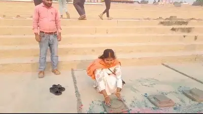 Gorakhpur News: खरना संपन्न, आज अस्ताचलगामी सूर्य को अर्घ्य देंगी व्रती महिलाएं, घाटों पर गूंज रहे छठ गीत