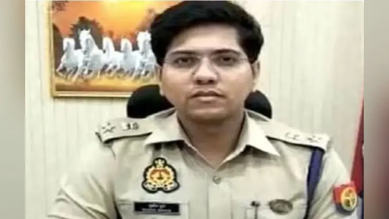 UP News : आंवला पुलिस चौकी में सिपाहियों ने शराब पीकर की थी मारपीट, CO फरीदपुर करेंगे जांच