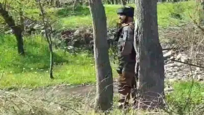 कश्मीर के कुलगाम में आतंकी ढेर, सोशल मीडिया पर वीडियो पोस्टकर बताई थी अपनी पहचान