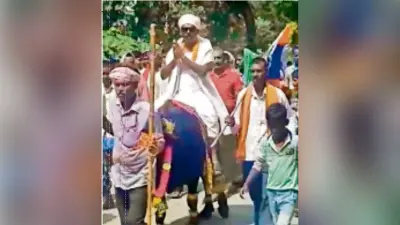बगहा: गंडक नदी में देखते-देखते ही समा गया पक्का मकान, सरकारी स्कूल और आंगनबाड़ी केंद्र पर भी खतरा