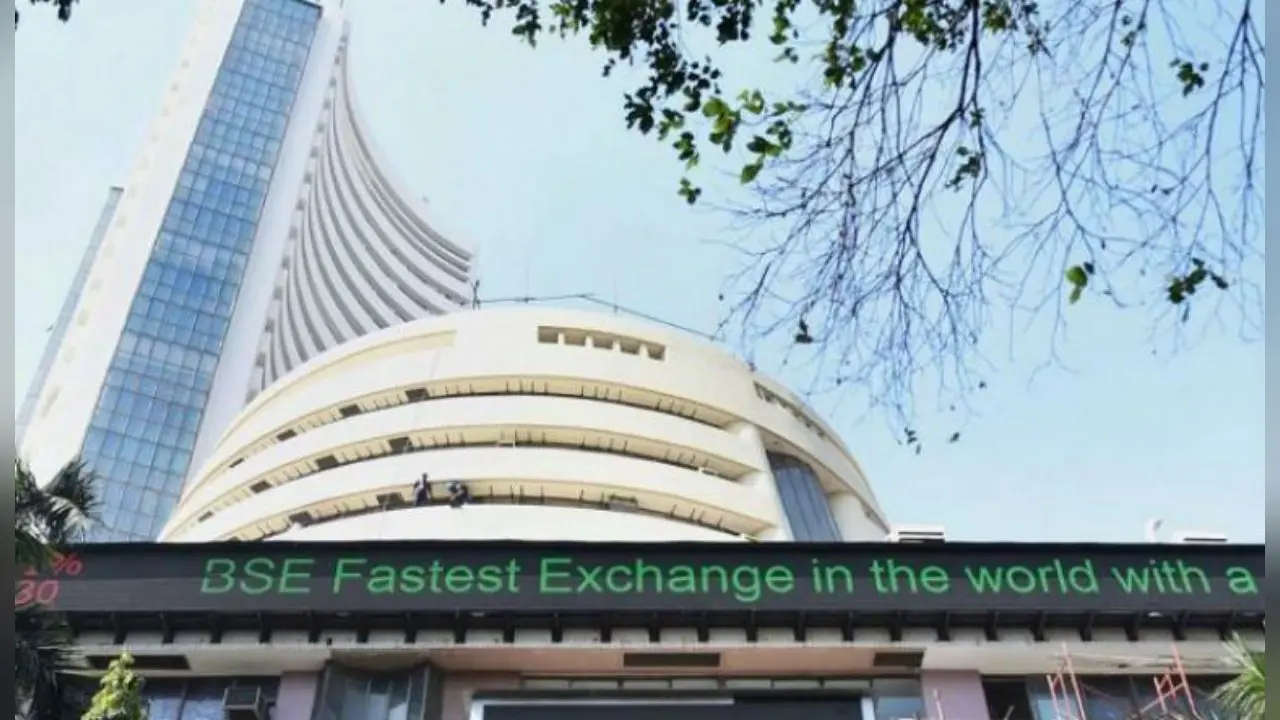 Share Market: भारतीय शेयर बाजार की फ्लैट शुरूआत, सेंसेक्स-निफ्टी दोनों सुस्त