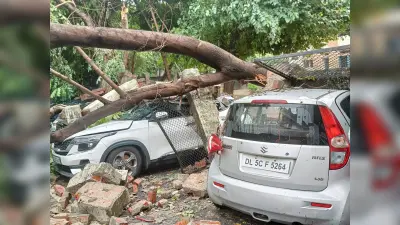 Delhi-NCR Weather: बारिश ने दिल्ली में मचाया तांडव, जानें रविवार को कैसा रहने वाला है मौसम