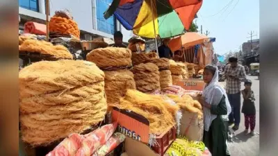 कानपुर: ईद के लिए गुलजार हुए बाजार, देर रात तक हो रही खरीदारी, दुबई के इत्र की मची धूम