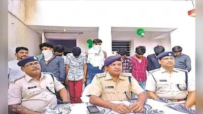 Bihar News : मोतीहारी के होटल में चल रहा था देह व्यापार का धंधा, संचालक सहित 10 गिरफ्तार